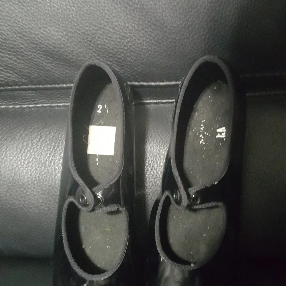ABT. YOUTH TAP SHOES. 2.5